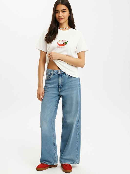 Chilling Chilli T-Shirt- White Regular Fit T-Shirt